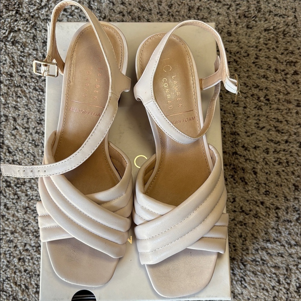LC Lauren Conrad Cream Blush Pink Block Heel Sandals Size 9 - Picture 5 of 8